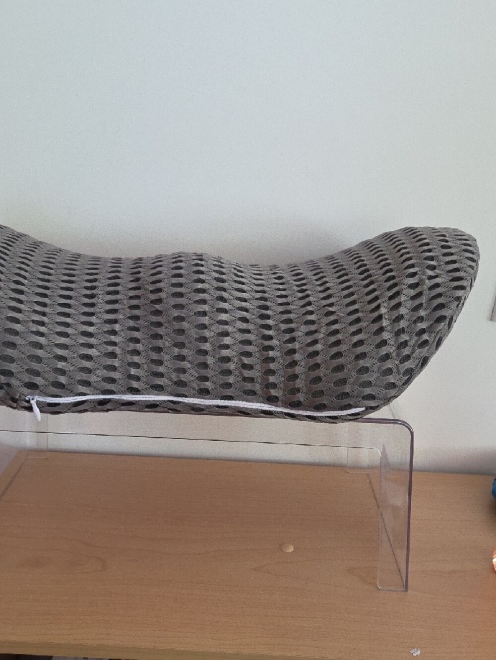 Gray Contour Support Pillow - Breathable Mesh Lumbar Cushion - Picture 4 of 4